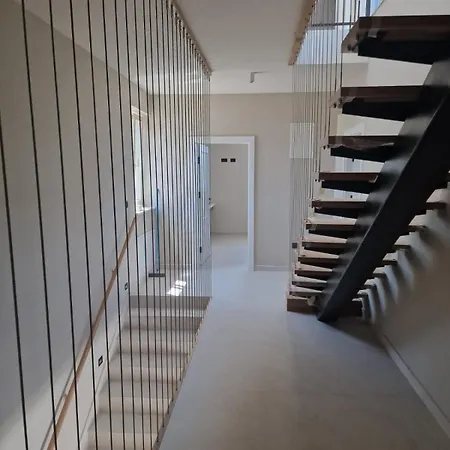 Lovre 1 Villa Nin