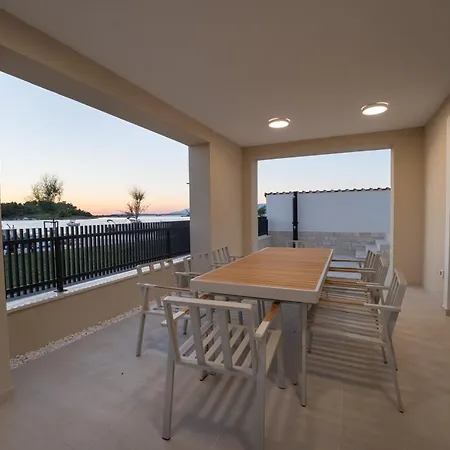 Villa Lovre 1